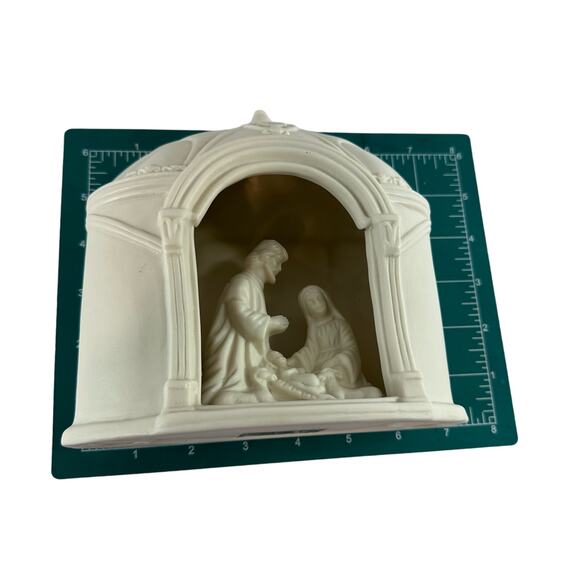 Nativity Scene Figurine Dome Shaped Christmas Decoration Religious Decor no ligh - Picture 3 of 10